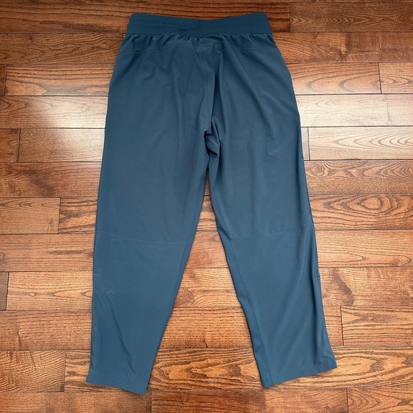 Lululemon Beyond the Studio Crop - Picture 10 of 10